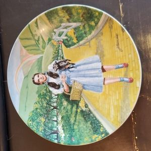 Wizard of Oz / Dorothy " Over the Rainbow" Knowles plate VINTAGE